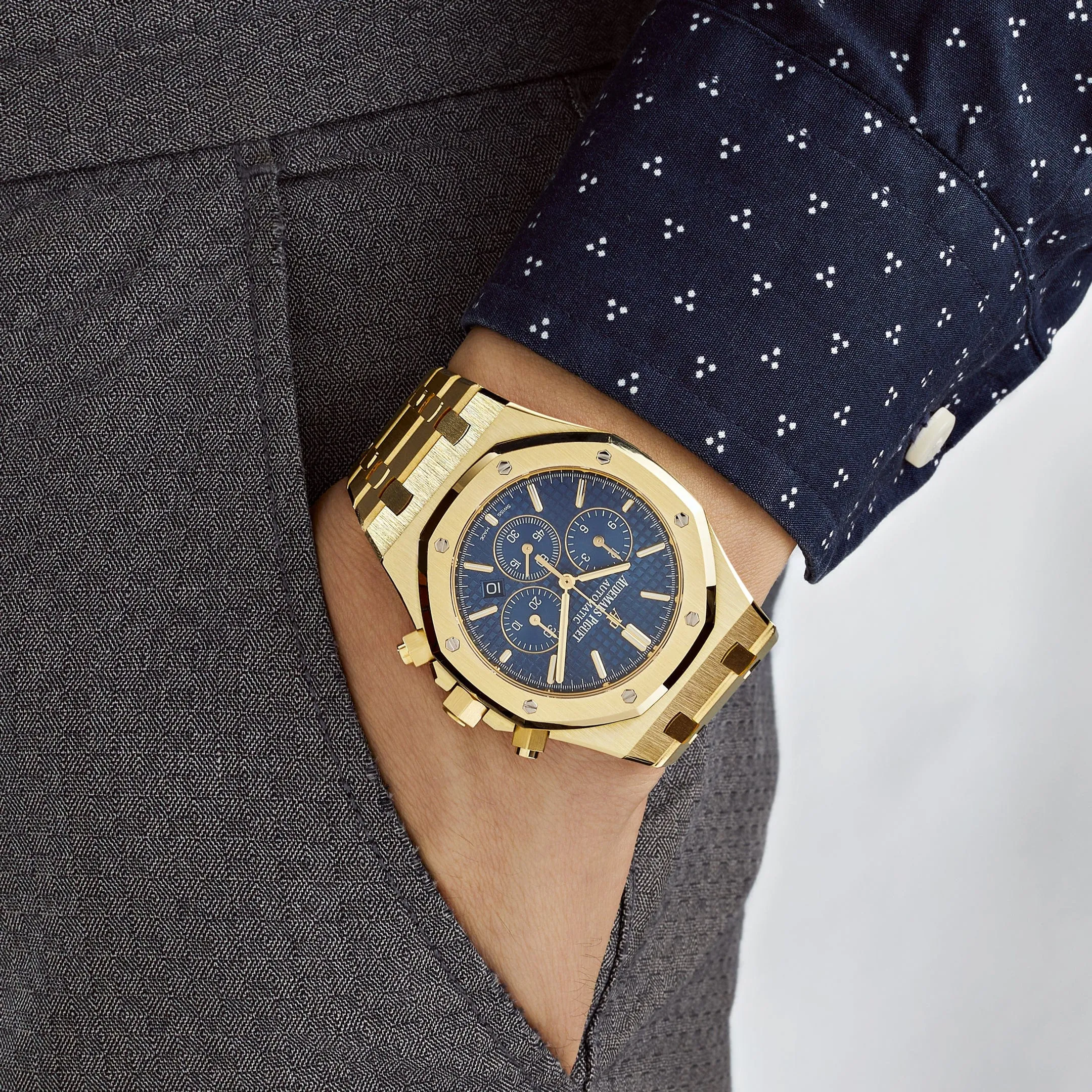 Audemars Piguet Royal Oak 26320BA.OO.1220BA.02 Chronograph Yellow Gold Blue Dial (2016)