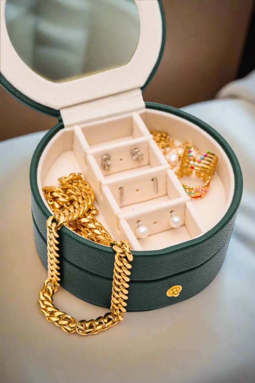 Circular Travel Jewelry Case in Green