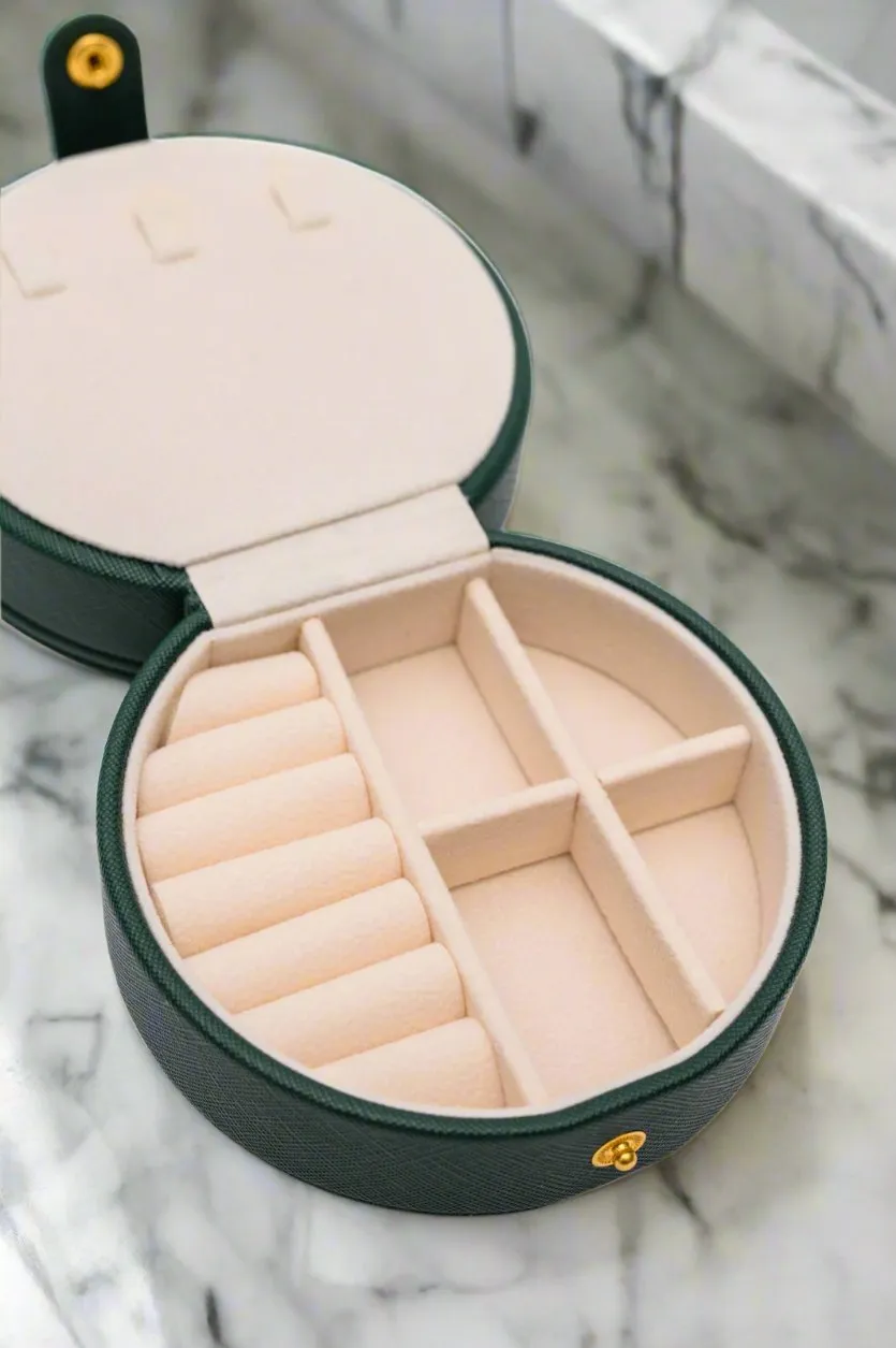 Circular Travel Jewelry Case in Green