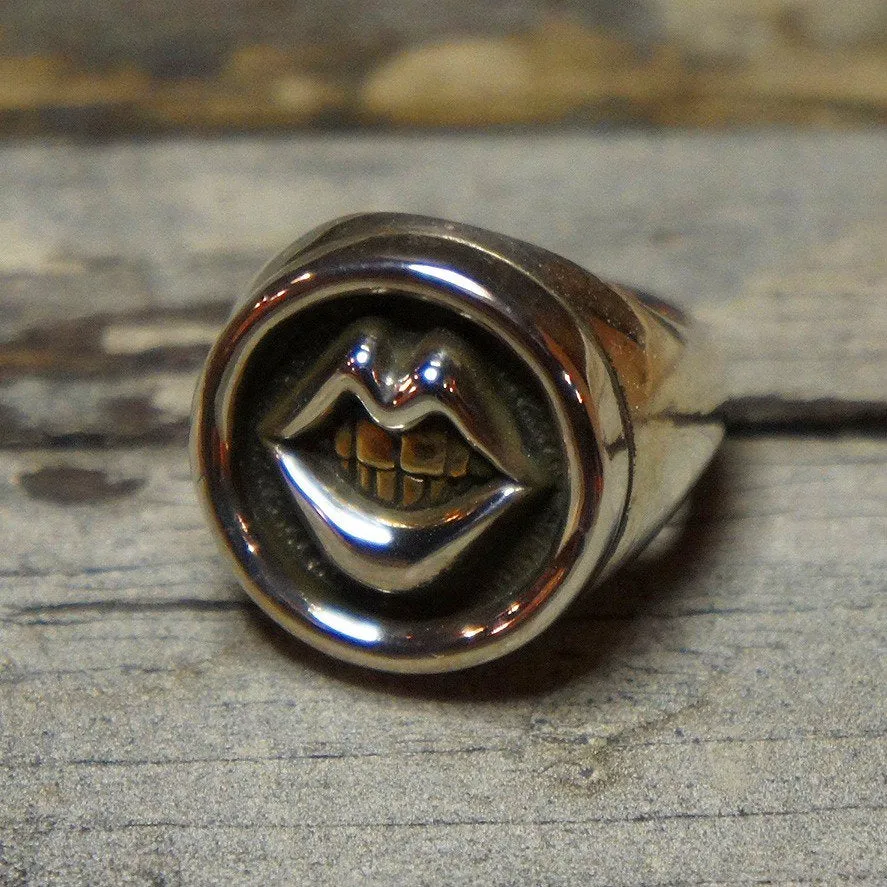 Fake Smile White Collar Ring